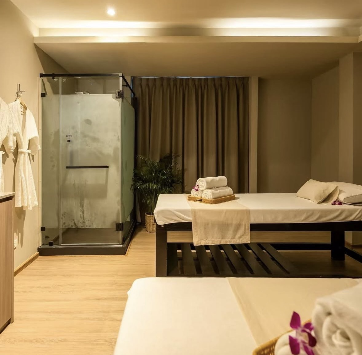Spring Massage & Spa treatment room